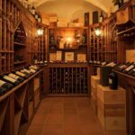 Fine wine: prezzi in stabilizzazione, ma l'incertezza del 2025 incombe